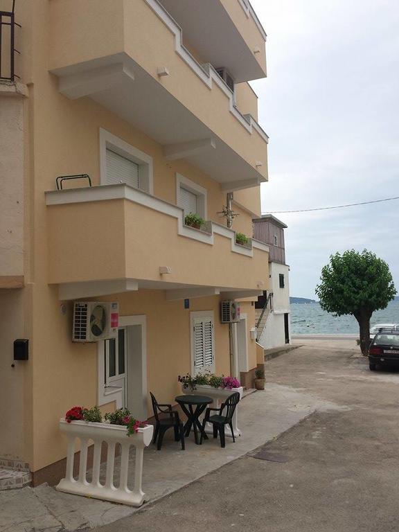Apartment Ante Kastela Bagian luar foto